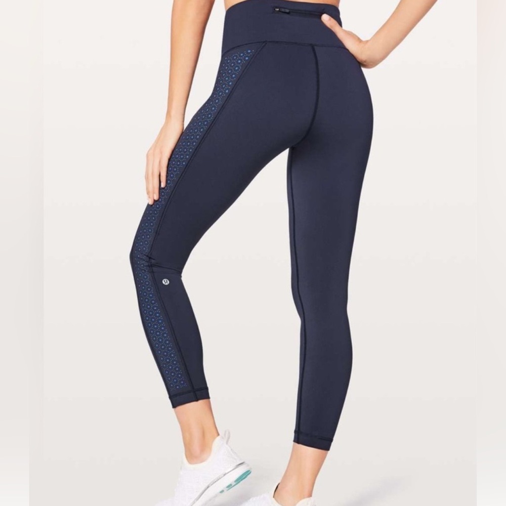 Lululemon Colour Me Quick 7/8 Tight 25" Midnight Navy / Blazer Blue- Size 2